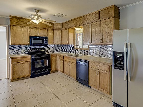 4th image of 101 Emmette Dr