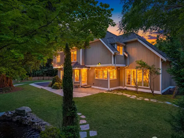 19862 NE 126th Place, Woodinville, WA 98077