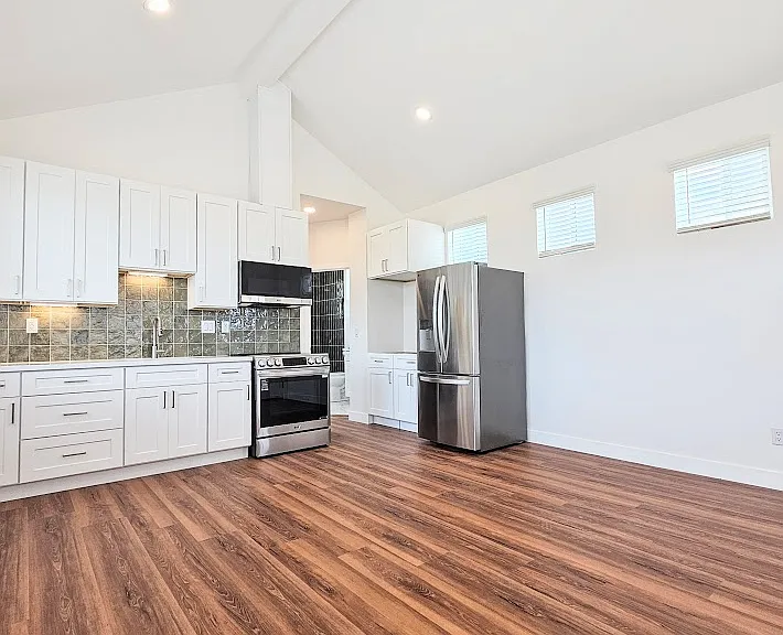 1272 Froude St #1272 — Photo 3