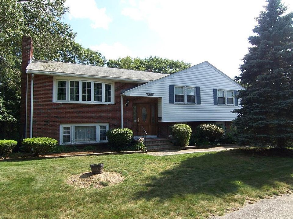 1st image of 34 Saint Lawrence St
