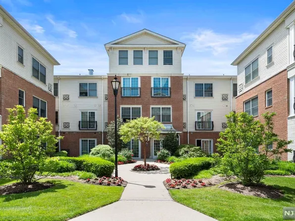 2202 The Plz #2202, Tenafly, NJ 07670