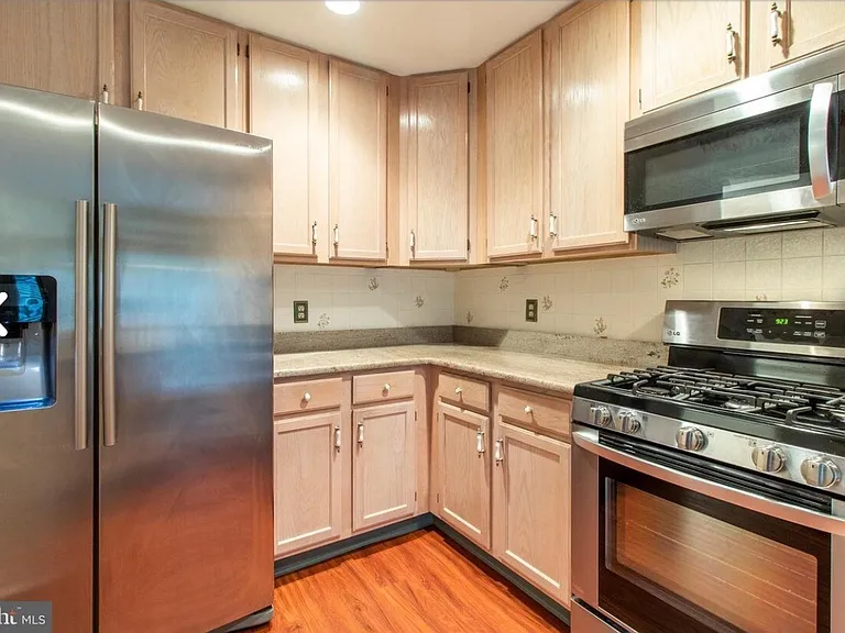 352 Glennbrook Way — Photo 8