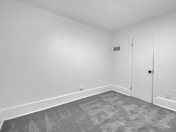 5th image of 5953 E Rawles Ave