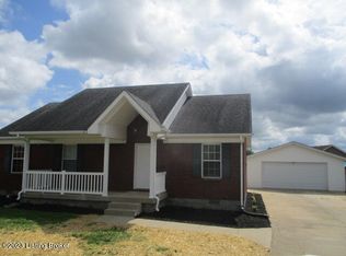 121 Clear Spring Dr, Bardstown, KY 40004