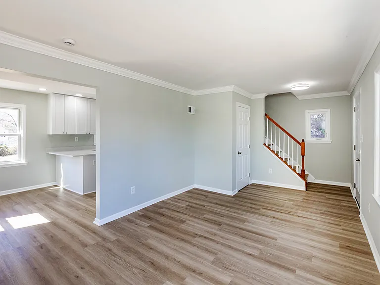 6918 18th Ave — Photo 3