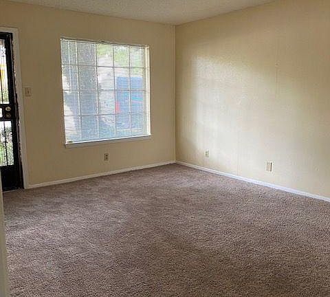 4th image of 5836 Locke Ave APT 200