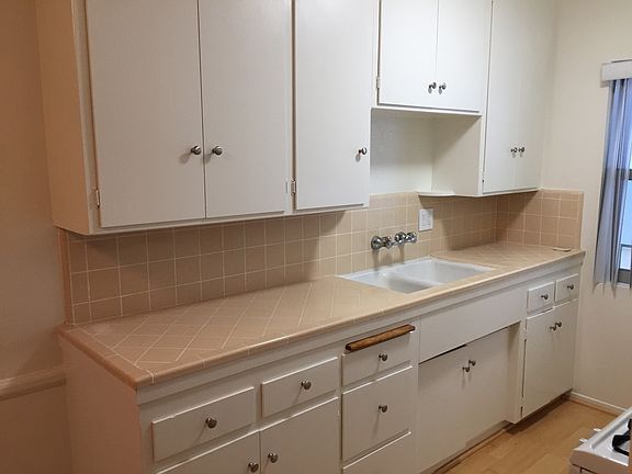 4th image of 1230 N Fuller Ave APT 5