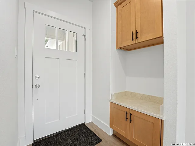 609 Elm St — Photo 5