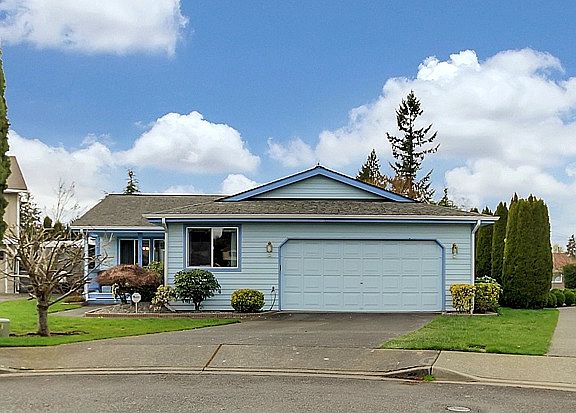 2nd image of 913 23rd Pl SE