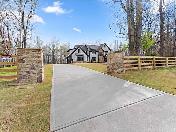 5th image of 5697 Ball Ground Rd