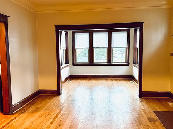 3rd image of 1603 Davis Ave #M