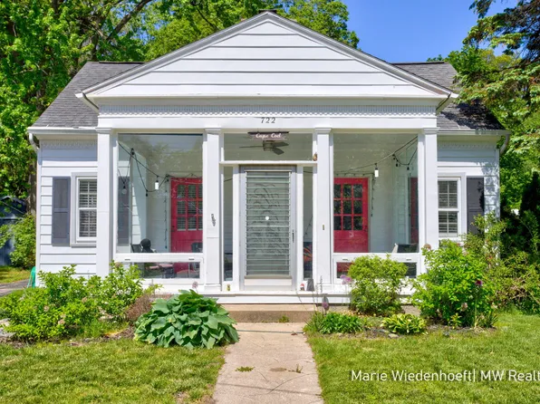 722 Lake St, Saugatuck, MI 49453