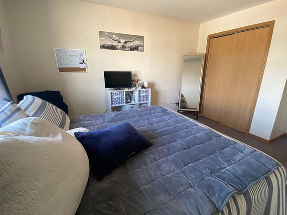 2nd image of 33 W Minnesota St #1