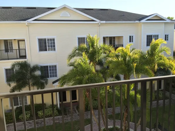 9873 Meadow Field Cir, Tampa, FL 33626