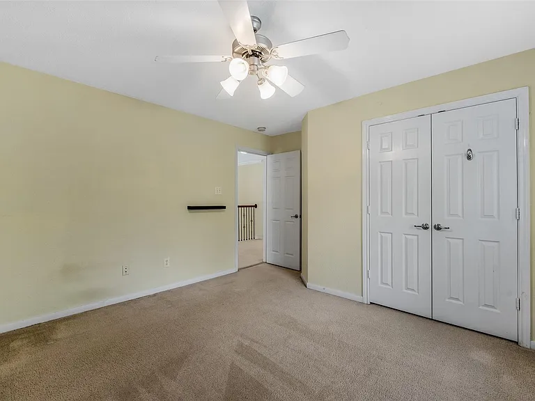 7 Ebony Oaks Pl — Photo 32