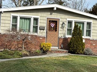 15 Maple Street, West Babylon, NY 11704