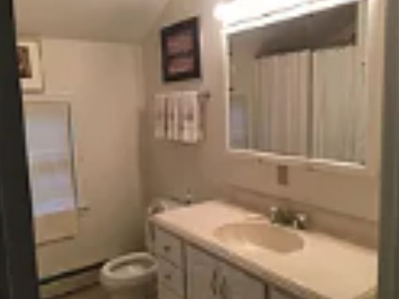4th image of 15 Clay St #1