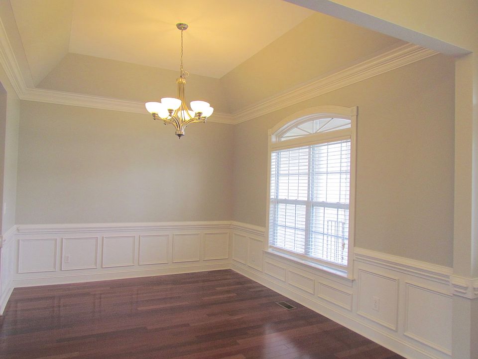 1st image of 3709 Oglethorpe Dr