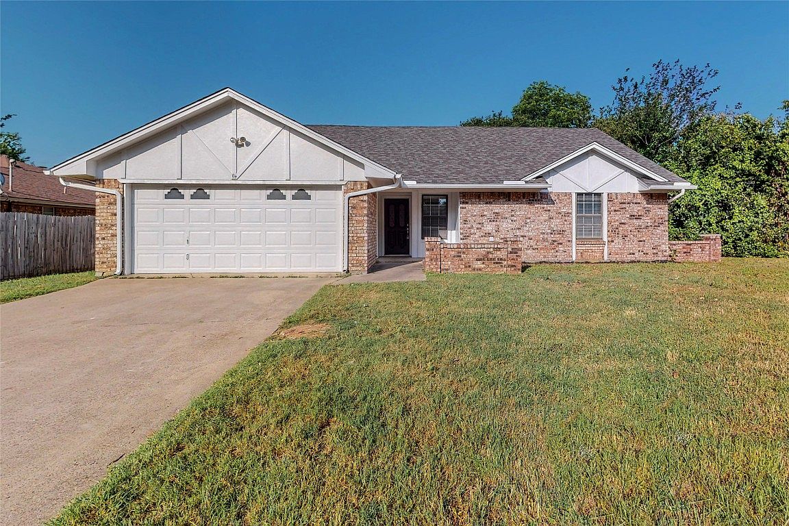 2105 Northglen Dr, Hurst, TX 76054 Zillow