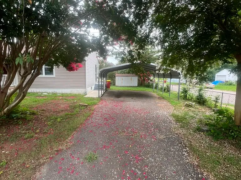 79 Monument Ave — Photo 2