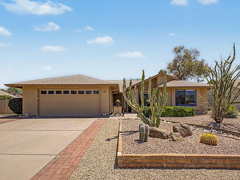 9625 W Taro Ln — Photo 1