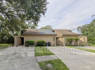 5446 Pinehaven Ct, Jacksonville, FL 32244