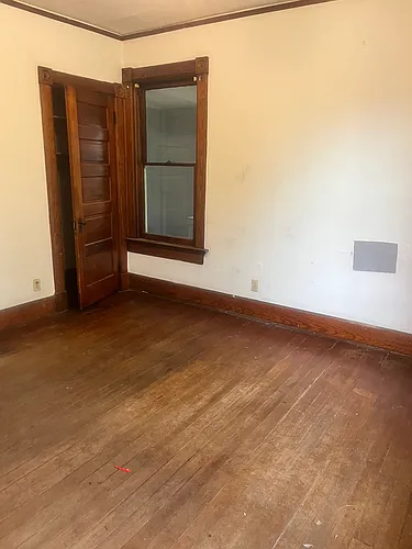 152 Park Dr Photo 1
