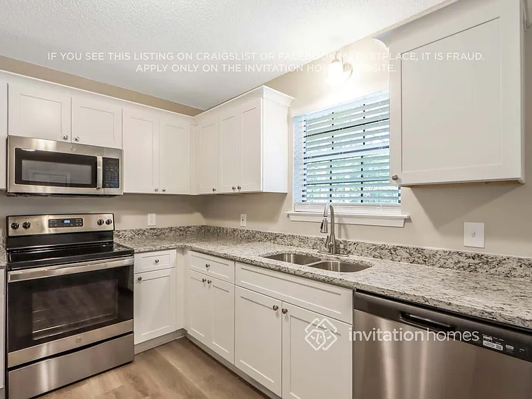 155 Russell Dr — Photo 11