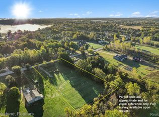 13124 Ripley Rd, Linden, MI 48451