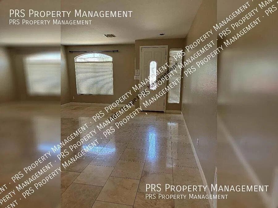 5 bed, 3097 sqft, $2,975 — Photo 2