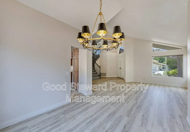 734 Morita Dr — Photo 6