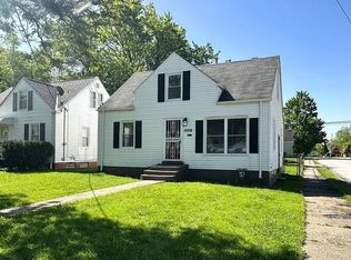 19708 Sunset Dr, Warrensville Heights, OH 44122