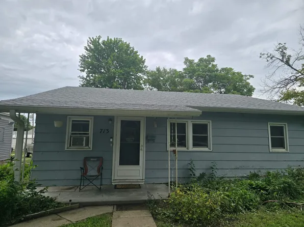 713 E 10th St, Concordia, KS 66901