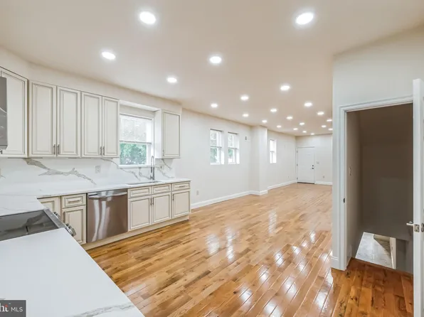 3860 N Bouvier St, Philadelphia, PA 19140