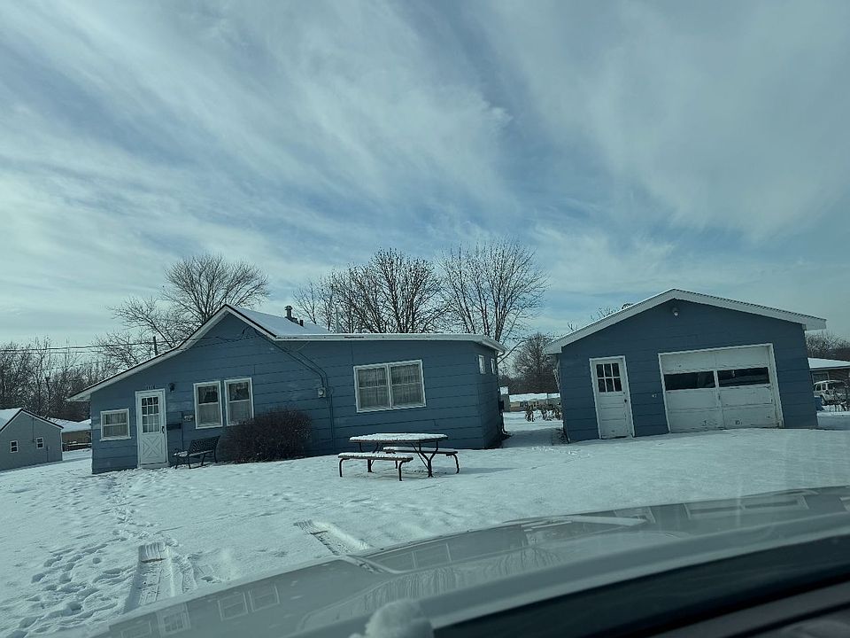1st image of 1116 S 14th St