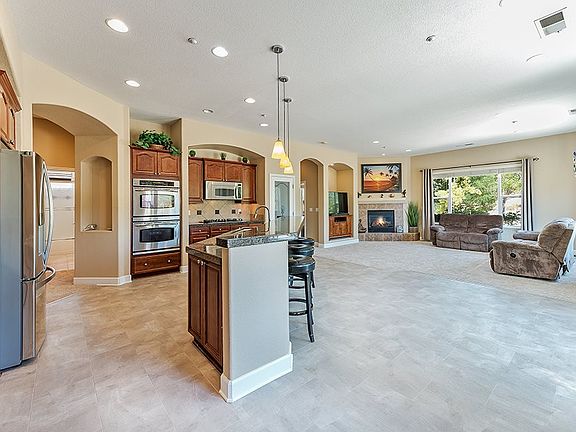 5th image of 3813 Desert Fox Dr