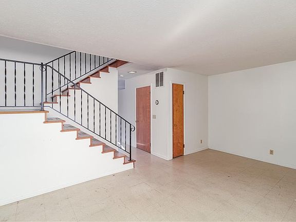 5th image of 217 E College St