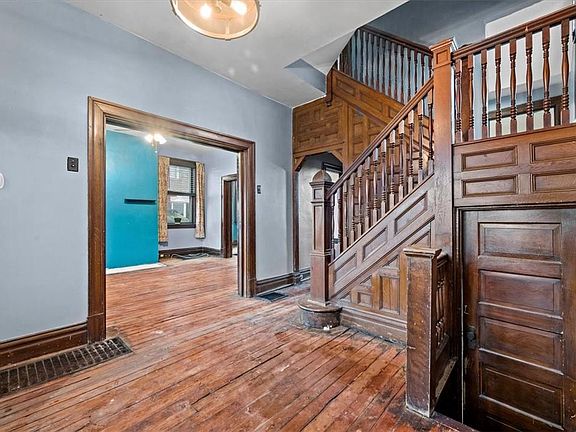 2nd image of 321 Stanford Ave