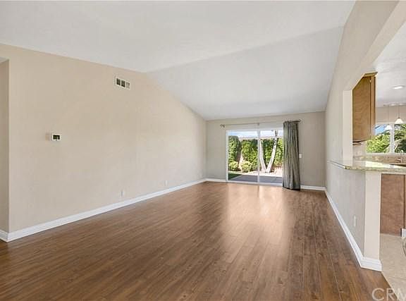3rd image of 1717 N Oak Knoll Dr