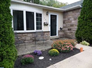 734 Hillcrest Ave, Glenside, PA 19038