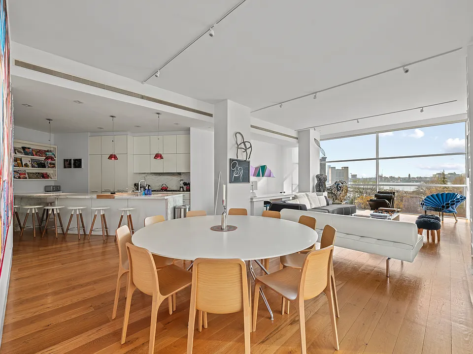 471 Washington St #4B