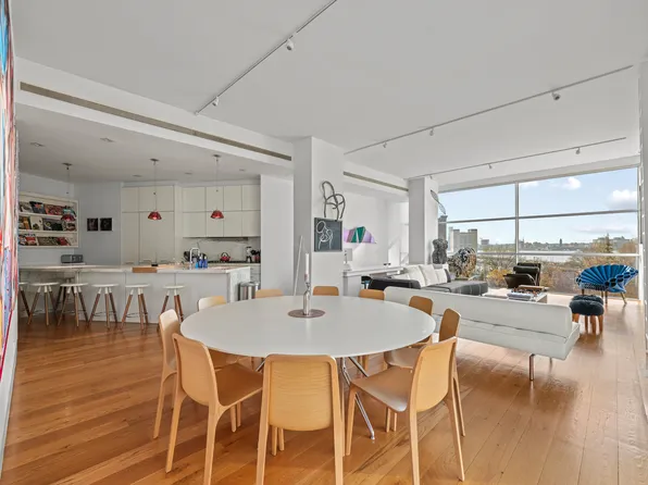 471 Washington Street image 1 of 36