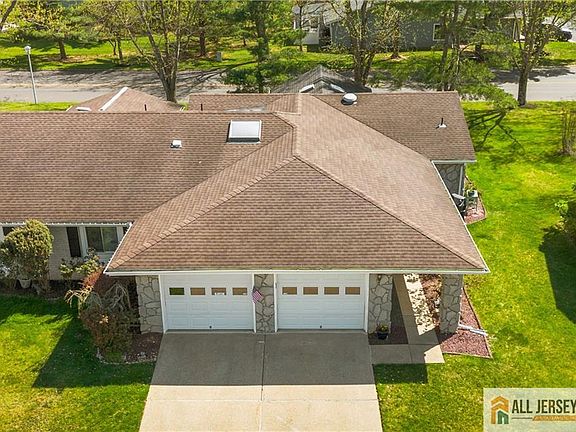3rd image of 480 Fairton Dr