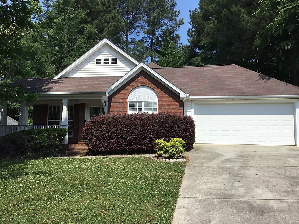 448 Riverwalk Dr NW