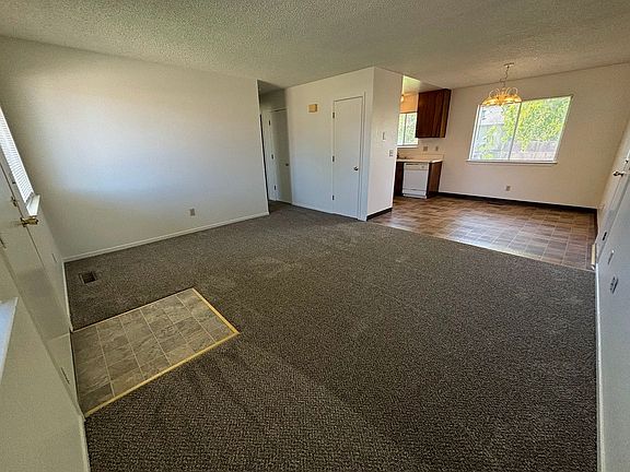 3rd image of 1349 Langley Dr #B