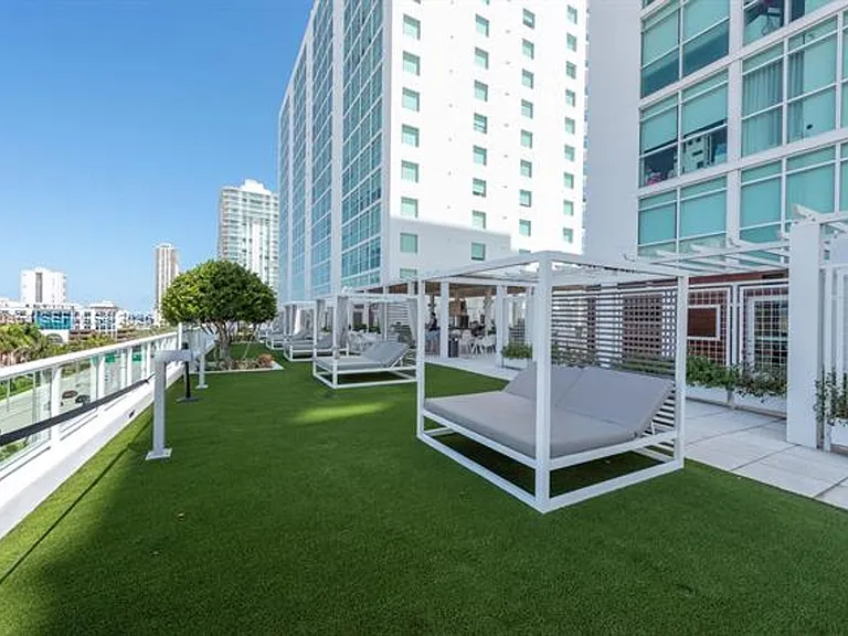 400 Sunny Isles Blvd #CU-104 — Photo 34