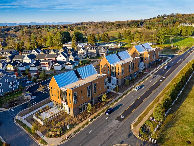 Riverside Village Apartments — Photo 30