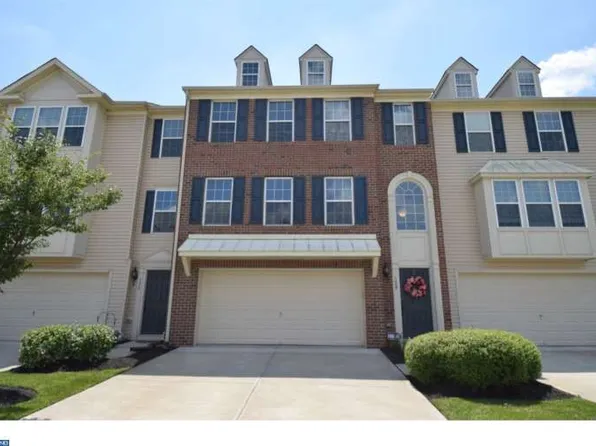 128 Helen Dr #128, Cinnaminson, NJ 08077