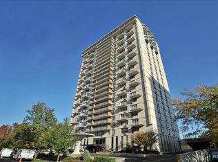 160 Overlook Ave APT 4D, Hackensack, NJ 07601