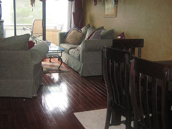 Living room/ Dining room